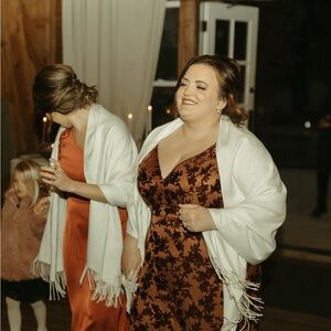 White pashmina shawls